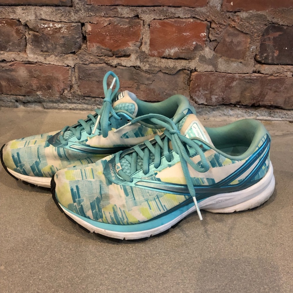 Brooks Launch 4